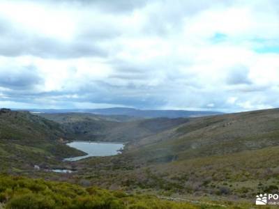 Monte Abantos-Escurialense,Cuelgamuros; viajes en grupos monasterio rascafria puente en diciembre